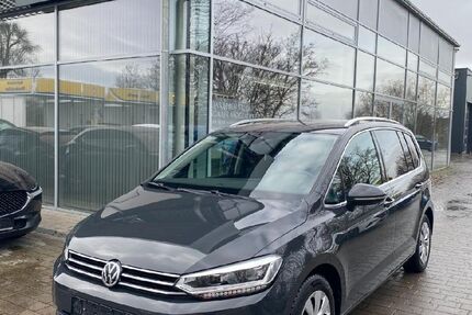VW Touran 99.668 km 23.990 &euro; Böblingen 71034