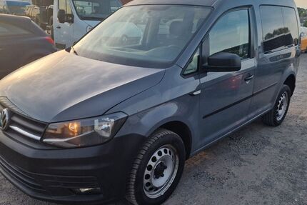VW Caddy 324.000 km 7.500 &euro; Büdingen 63654