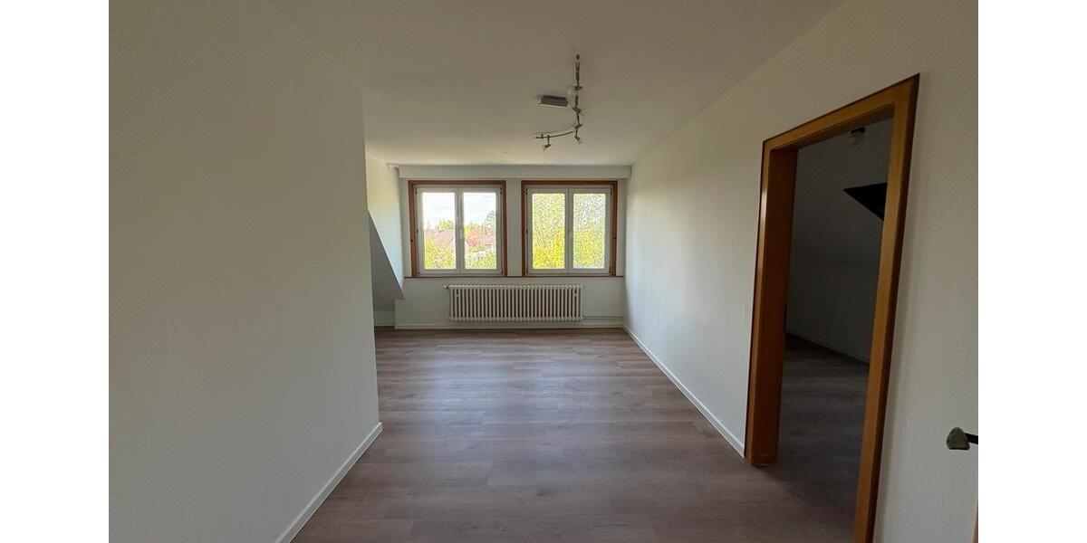 Dachgeschoßwohnung Helpsen - 3.5 Zimmer, 75 m&sup2;, 600&euro; | Angebot:26384883