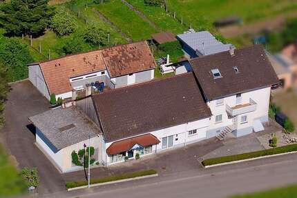 Haus Bühl - 7 Zimmer, 200 m&sup2;, 800.000&euro; | Angebot:26586129