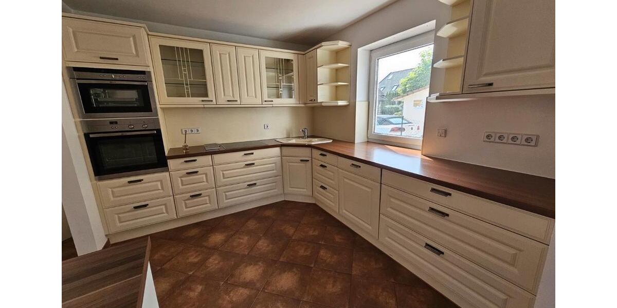 Neuwertige Doppelhaushälfte mit 4 Zimmern 4 zimmer