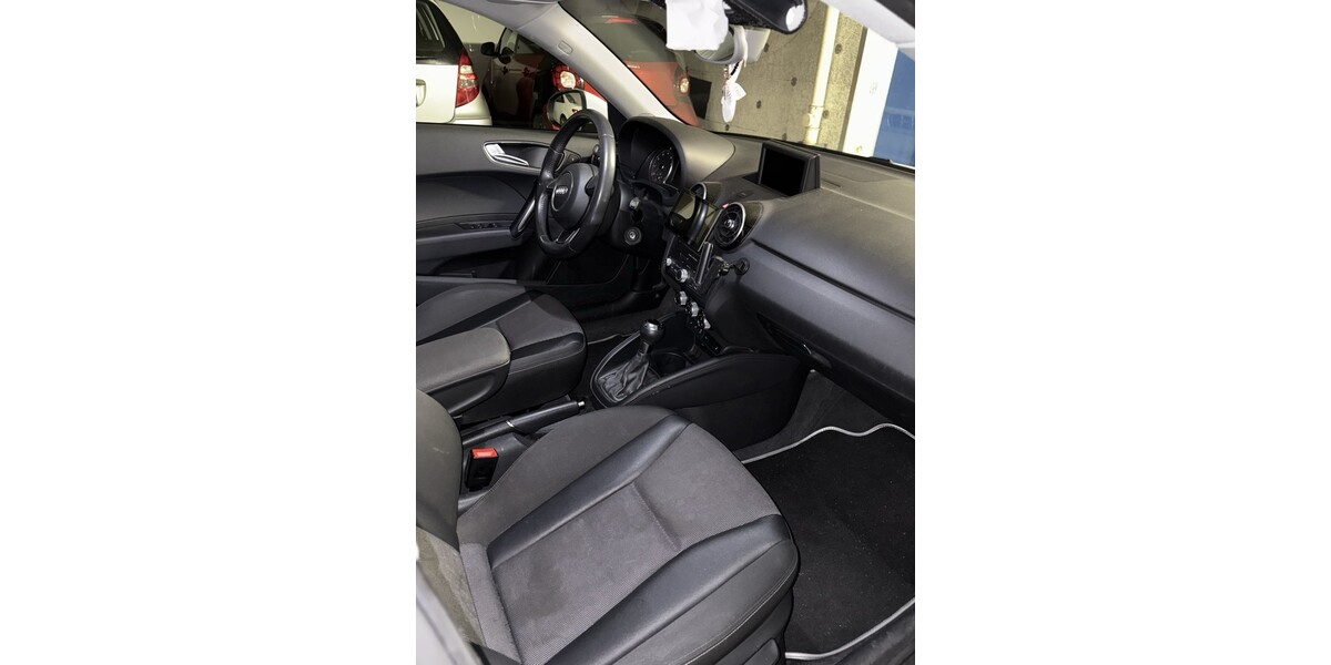 Audi audi a1 83.763 km 14.000 &euro; Stuttgart 70173