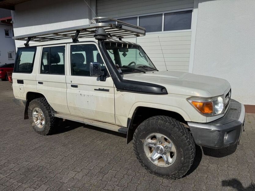 Land Cruiser