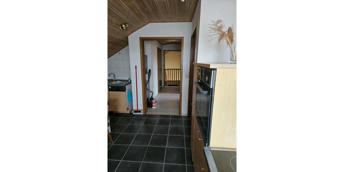 Dachgeschoßwohnung Teublitz - 2 Zimmer, 42 m&sup2;, 450&euro; | Angebot:25986579