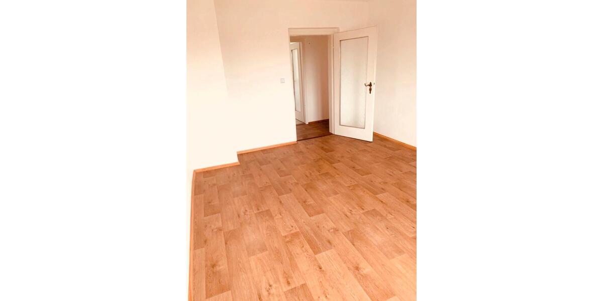 Etagenwohnung Rochlitz - 3 Zimmer, 60 m&sup2;, 28.000&euro; | Angebot:27083990