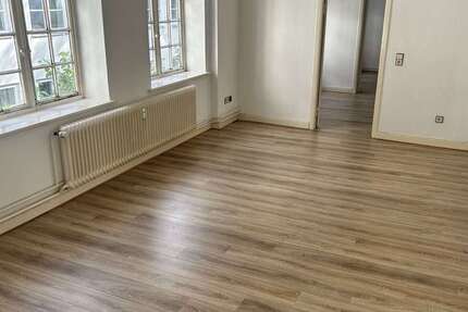 Wohnung Lübeck Innenstadt - 3 Zimmer, 77 m&sup2;, 1.100&euro; | Angebot:27312157