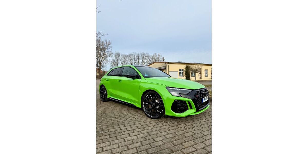 Audi RS3 18.500 km 62.500 &euro; Strehla 01616
