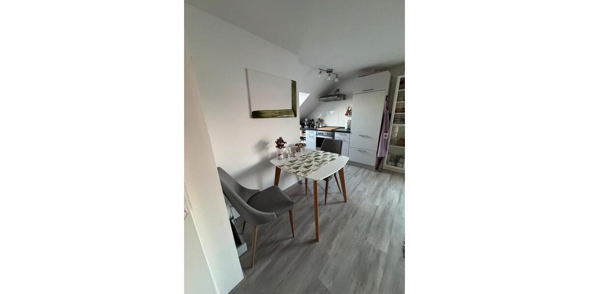 Dachgeschoßwohnung Eppelheim - 3 Zimmer, 60 m&sup2;, 850&euro; | Angebot:25945150