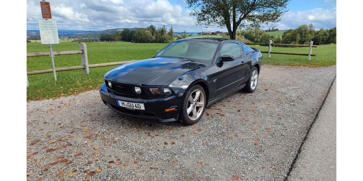 Ford Mustang 127.800 km 17.700 &euro; Kirchheim bei München 85551