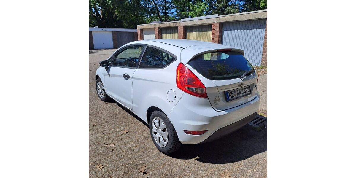 Ford Fiesta 144.000 km 1.800 &euro; Neuss 41466