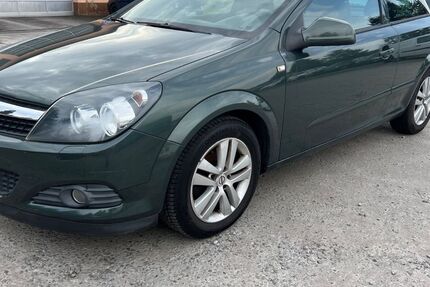 Opel Astra 172.000 km 2.499 &euro; Hohenstein ot Mackenrode 99755