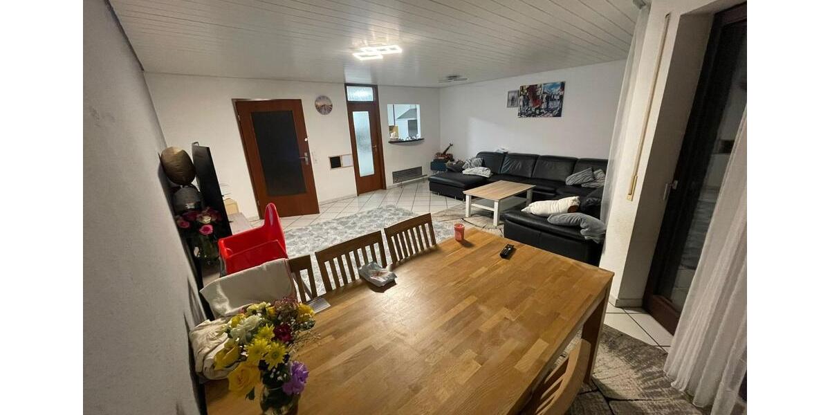 Etagenwohnung Eningen unter Achalm - 950&euro; | Angebot:25942989