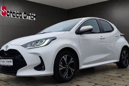 Toyota Yaris 14.407 km 23.470 &euro; Schiffweiler 66578