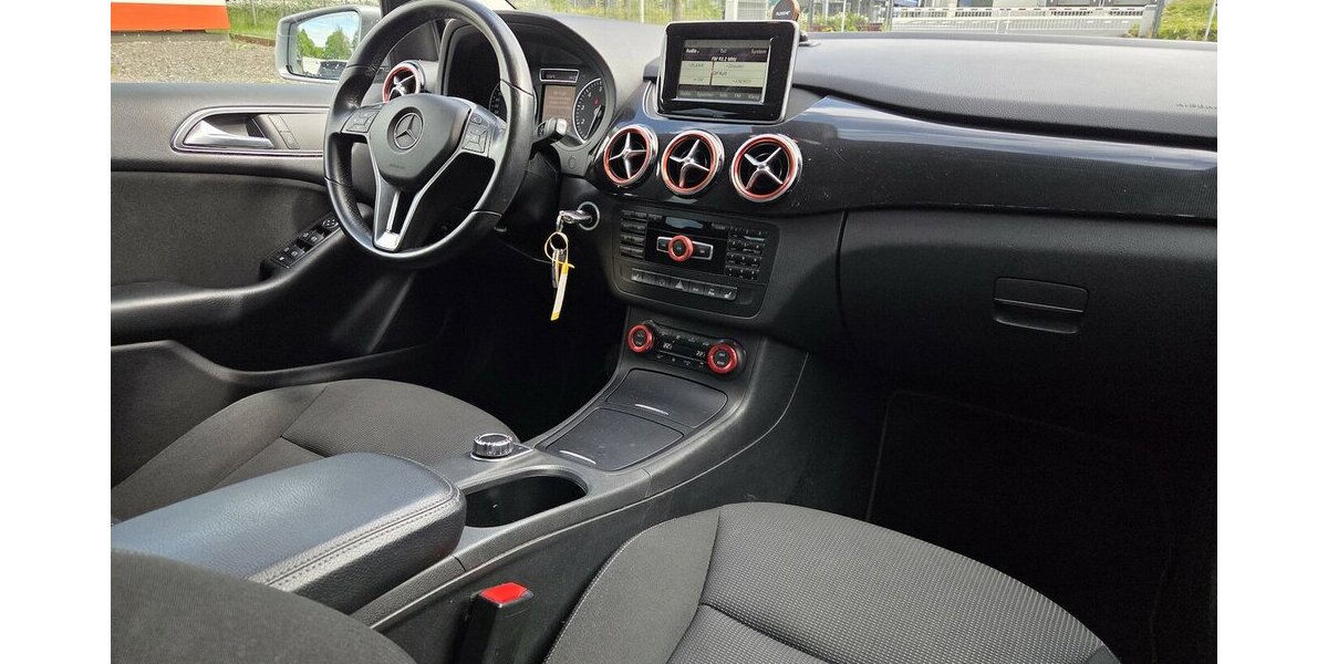 Mercedes-Benz B 200 BlueEfficiency Automatik/Xenon 100.360 km 6.900 &euro; Wilsdruff 01723