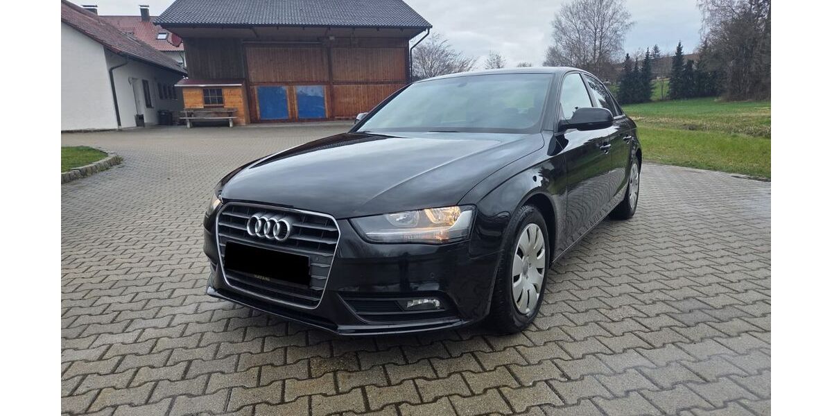 Audi A4 198.840 km 8.950 &euro; Fürstenfedbruck 82256