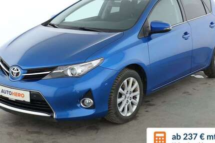Toyota Auris 108.545 km 10.040 &euro; Hamburg 22529