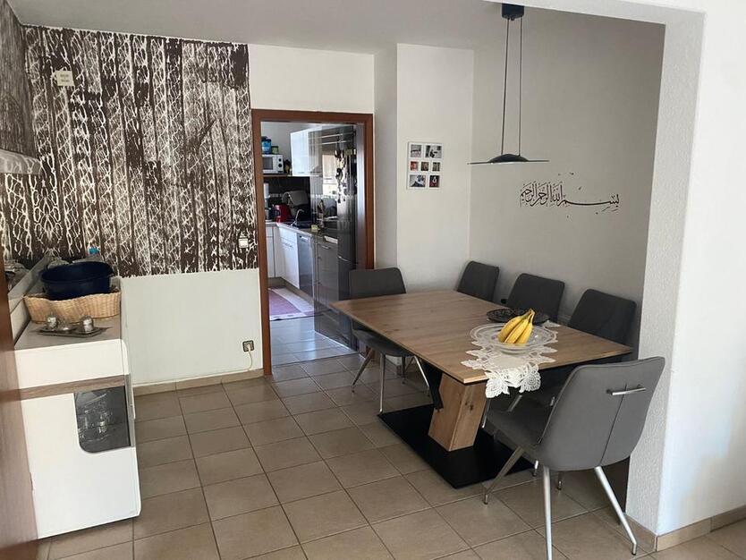 Nürnberg Pillereuth - Reihenmittelhaus mit Wintergarten und Kamin zimmer