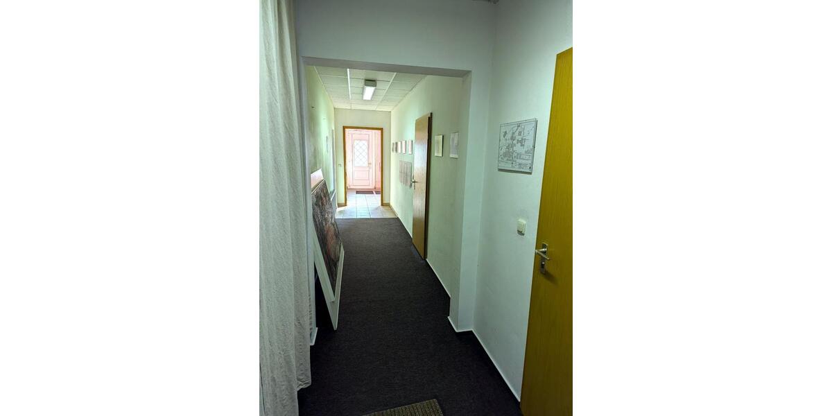 Einfamilienhaus Gröditz - 8 Zimmer, 419 m&sup2;, 160.000&euro; | Angebot:17486069