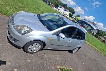 Ford Fiesta 133.715 km 1.500 &euro; Eschwege 37269