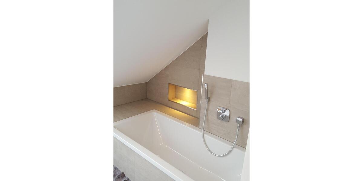 Dachgeschoßwohnung Konstanz - 3.5 Zimmer, 130 m&sup2;, 2.300&euro; | Angebot:26294735