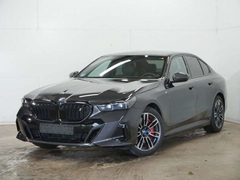 BMW i5 21.743 km 67.885 € Saalfeld 07318
