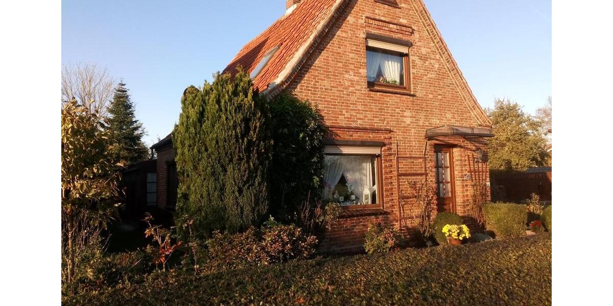 Dachgeschoßwohnung Wesselburen - 3 Zimmer, 70 m&sup2;, 870&euro; | Angebot:25367906