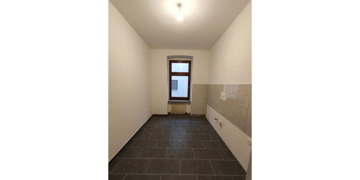 Erdgeschoßwohnung Chemnitz Helbersdorf - 5 Zimmer, 110 m&sup2;, 35.000&euro; | Angebot:26864387