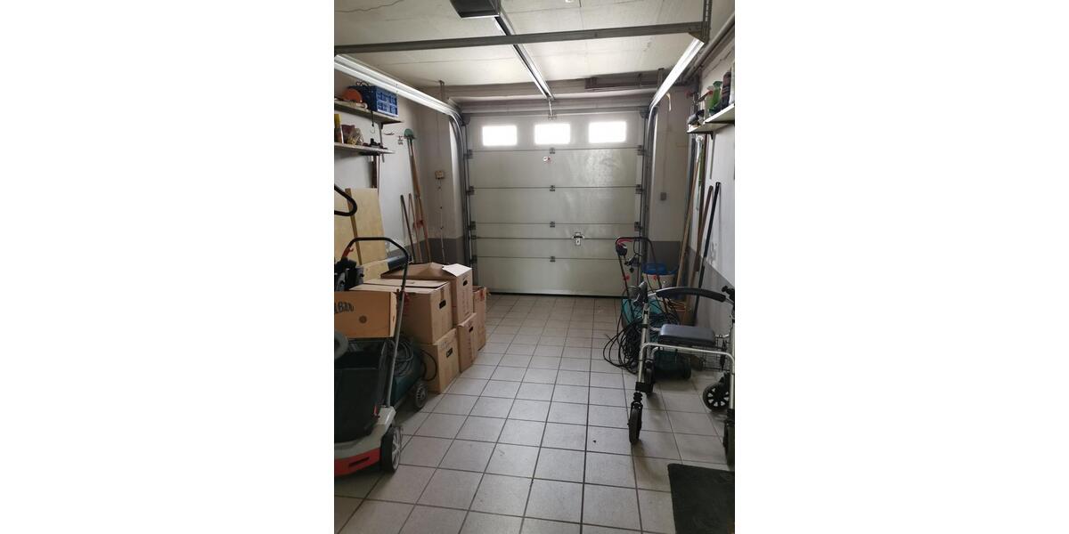 Reihenhaus Schwalbach - 7 Zimmer, 180 m&sup2;, 265.000&euro; | Angebot:27288305