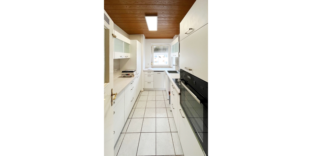 Frankfurt-Nied: Gut geschnittene 3-Zimmer-Wohnung mit Balkon! - Etagenwohnung Frankfurt am Main Nied | Angebot:27298677