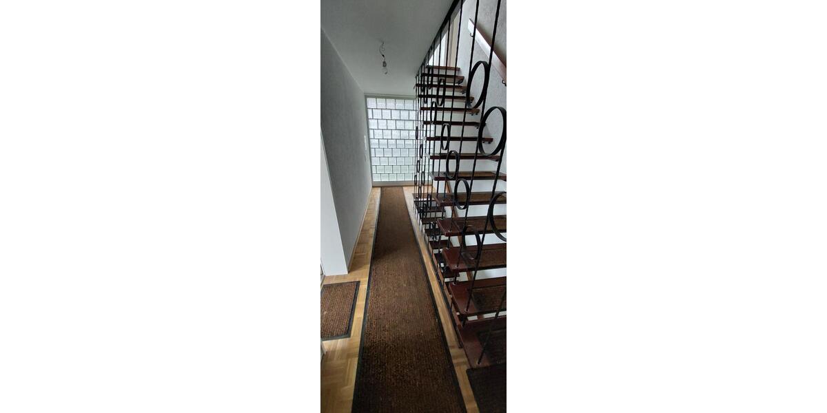 Doppelhaushälfte Remscheid Lüttringhausen - 6 Zimmer, 140 m&sup2;, 385.000&euro; | Angebot:24611107