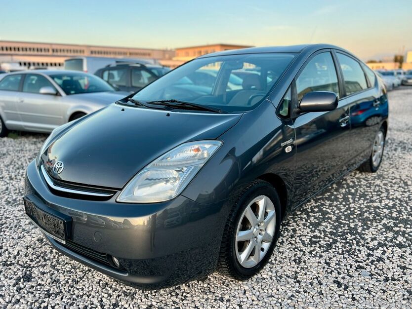 Toyota Prius 224.284 km 5.450 € Nürnberg 90431