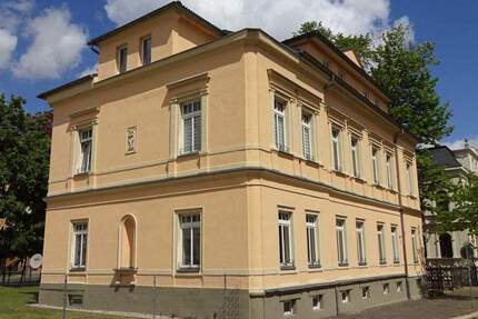 Attraktive, zentrumsnahe 3R.-Whg. mit großer Dachterrasse u. Stellpl.! Leerstehend 3 zimmer