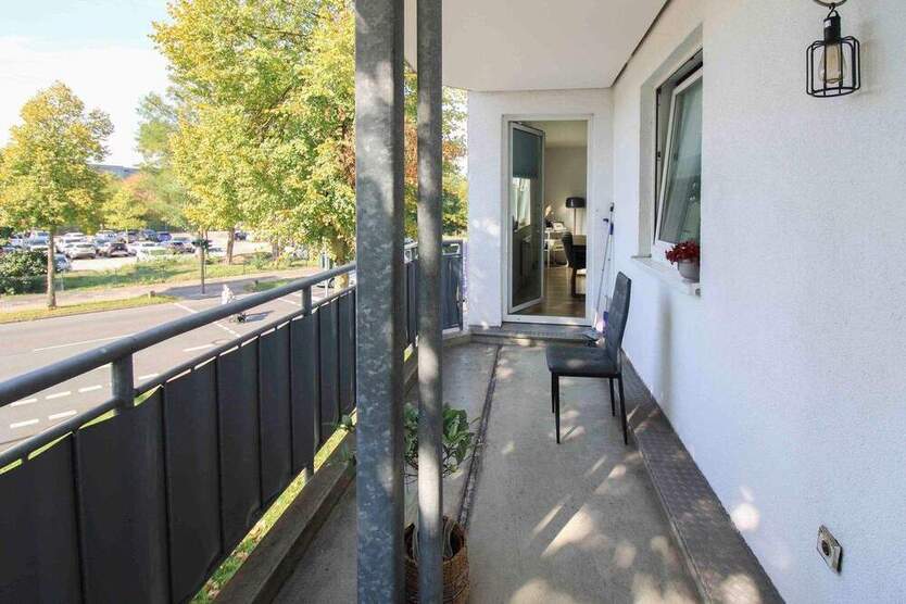 Ihr Alterswohnsitz? 4 Zimmer Wohnung in Citylage mit Balkon und Tiefgaragenstellplatz... 4 zimmer