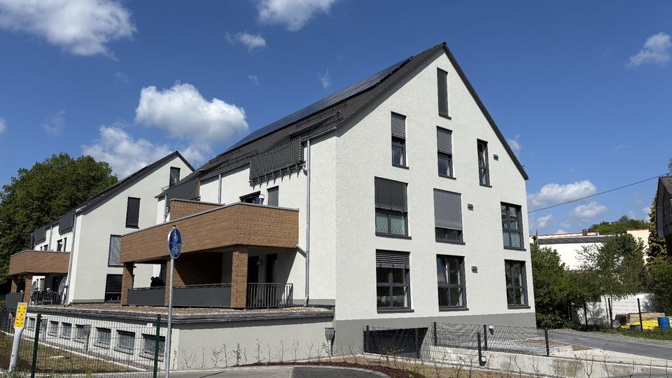 Etagenwohnung Kreuztal - 3 Zimmer, 90 m&sup2;, 1.270&euro; | Angebot:26067702