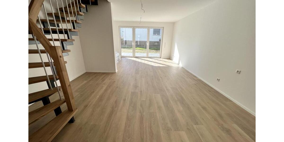 Reihenhaus Paderborn Elsen - 5.5 Zimmer, 127 m&sup2;, 1.500&euro; | Angebot:26145858