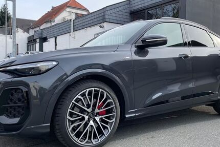 Audi Q5 1.100 km 71.490 &euro; Flörsheim am Main 65439