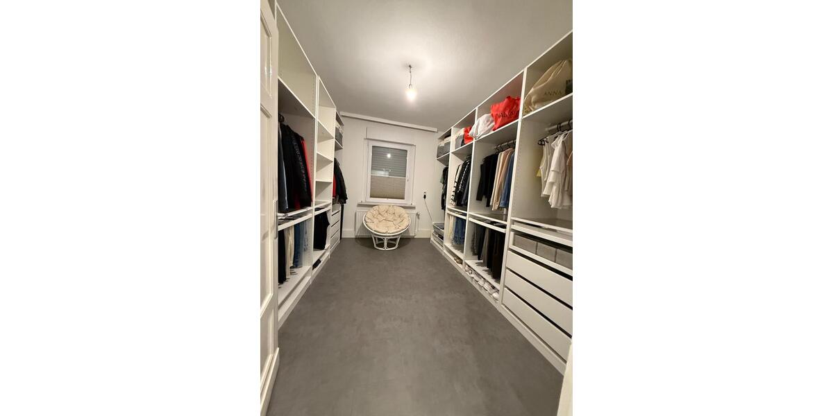 Einfamilienhaus Warendorf - 8 Zimmer, 2 m&sup2;, 2.200&euro; | Angebot:24858437