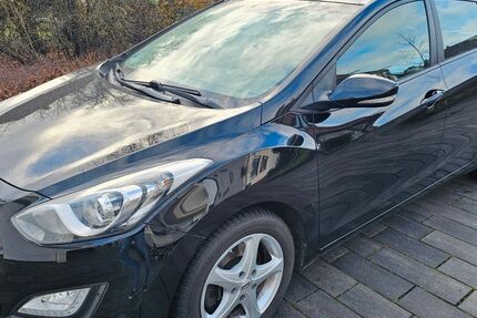 Hyundai i30 153.000 km 6.600 &euro; Nürtingen 72622