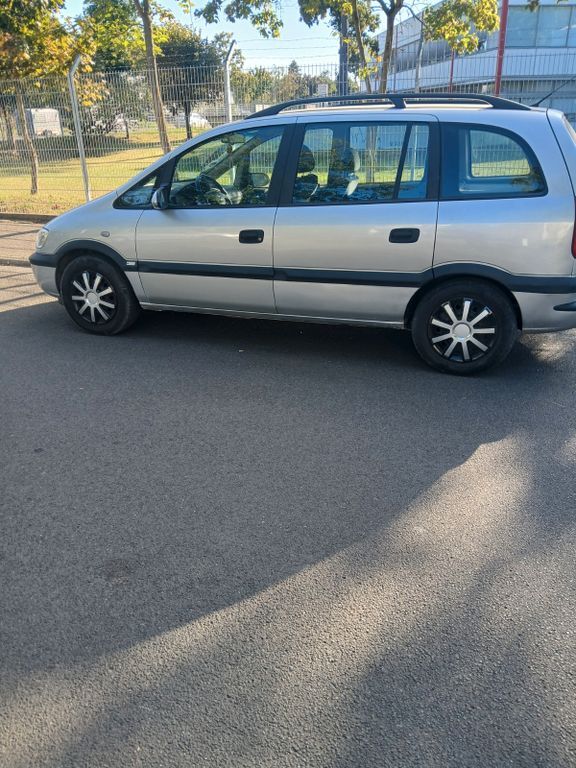 Opel Zafira 119.300 km 2.699 € Mainz .k 55252