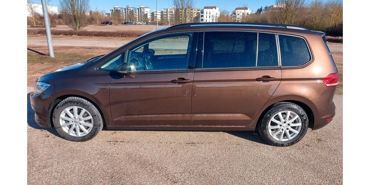 VW Touran 194.000 km 12.250 &euro; Regensburg 93055