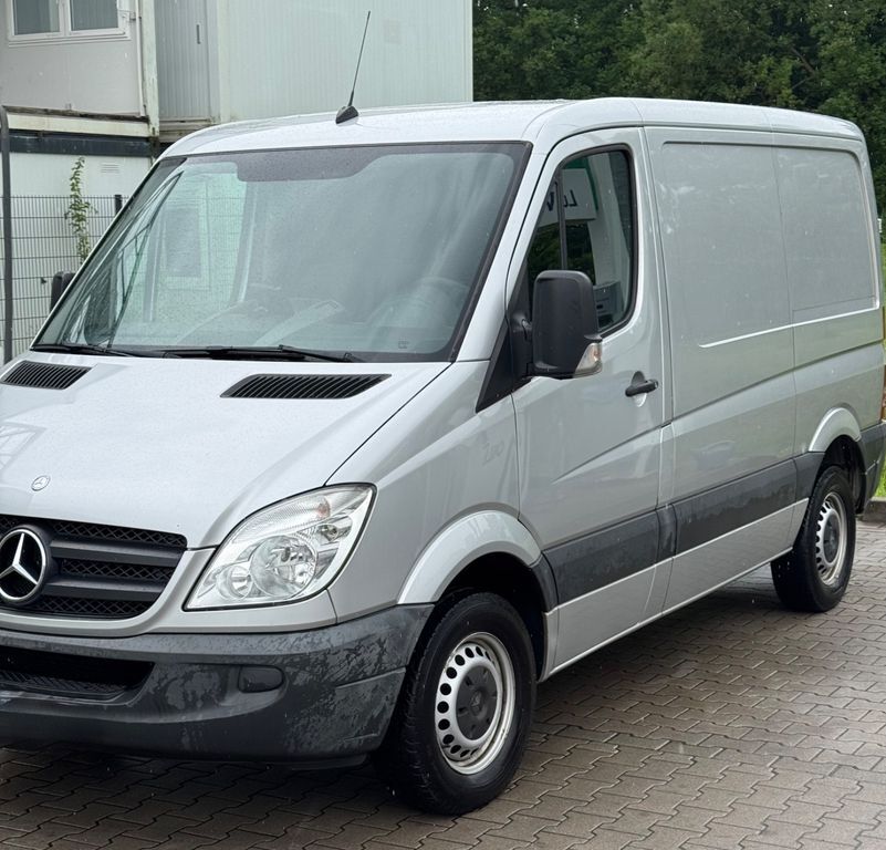 Mercedes-Benz Sprinter 202.000 km 6.990 € Hamburg 21147