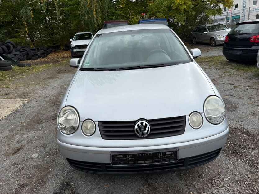 VW Polo 318.643 km 690 € Kaiserslautern 67663