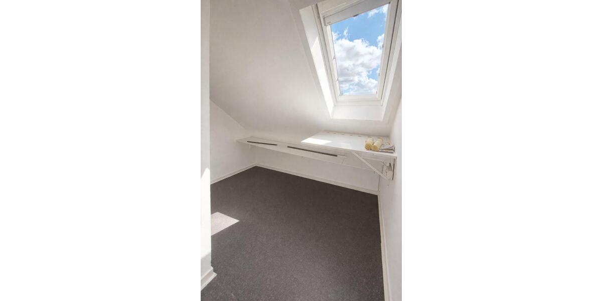 Dachgeschoßwohnung Stolberg (Rhld.) Büsbach - 3 Zimmer, 69 m&sup2;, 400&euro; | Angebot:26023942