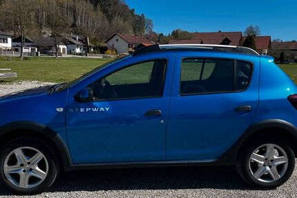 Dacia Sandero 117.000 km 7.850 &euro; Buch a. Erlbach 84172