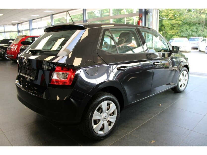 Skoda Fabia 1.0 MPI Cool Edition 66.971 km 8.980 € Euskirchen 53881