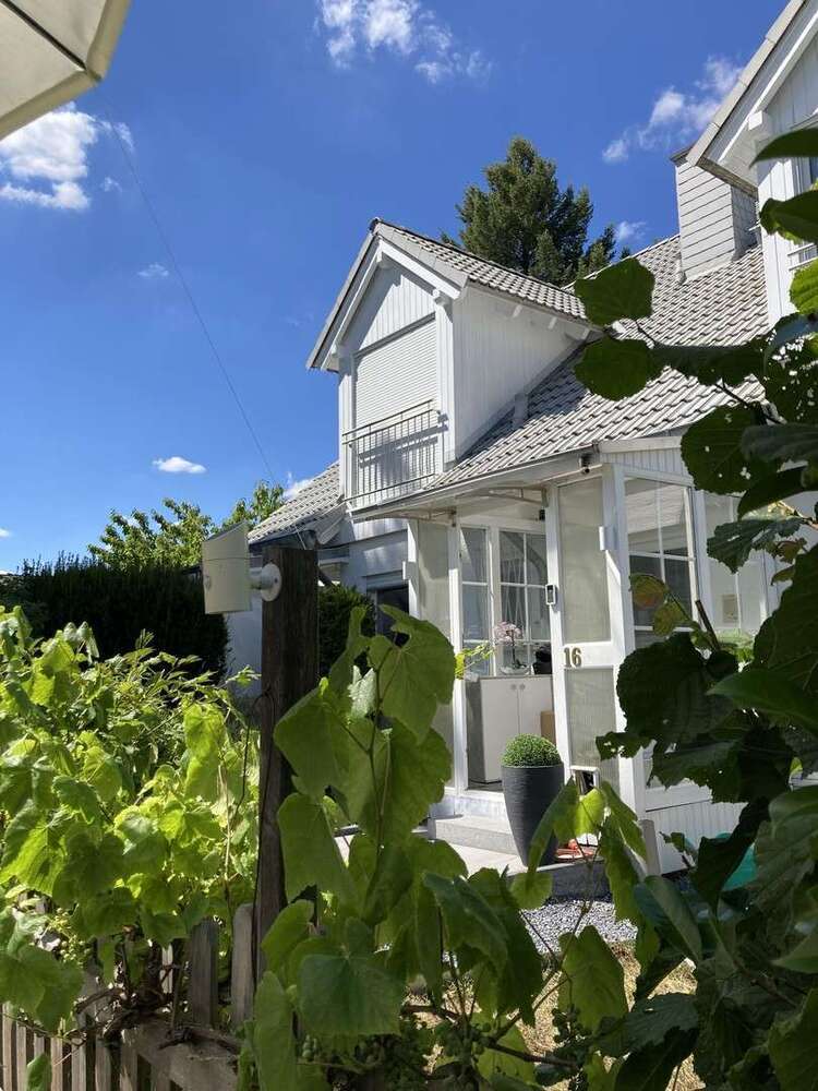 Haus zum Kaufen in Taunusstein 899.000 € 280 m²