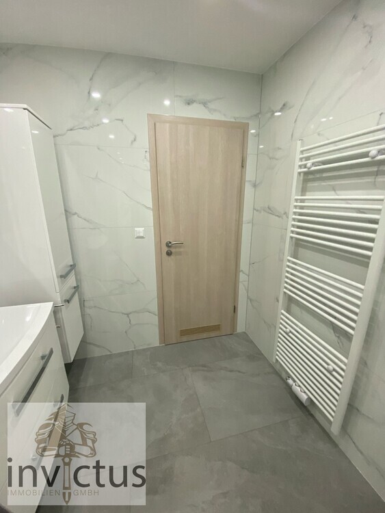 Modernisiertes Wohnung mit Balkon & Tiefgaragenstellplatz – zentral und ruhig gelegen 3 zimmer