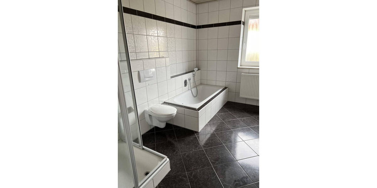 Mehrfamilienhaus, Wohnhaus Beratzhausen - 7 Zimmer, 203 m&sup2;, 695.000&euro; | Angebot:26389895