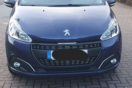 Peugeot 208 127.800 km 5.200 &euro; Lüdinghausen 59348