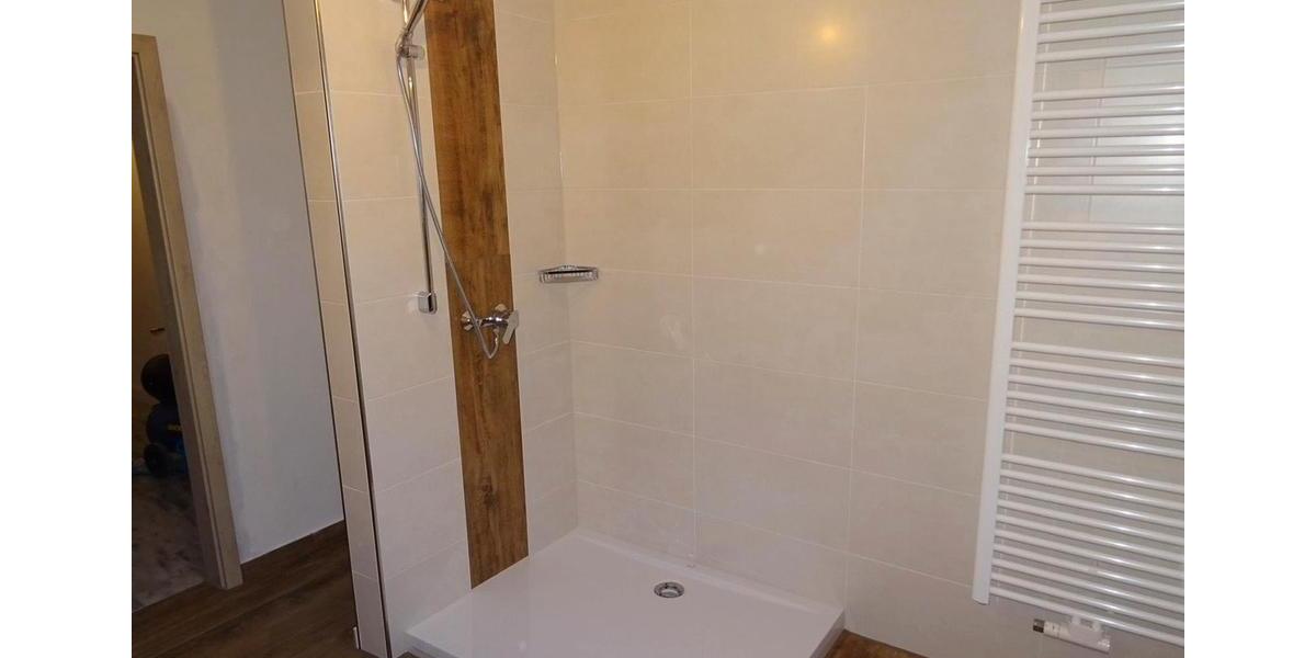 Etagenwohnung Schöfweg - 4 Zimmer, 130 m&sup2;, 900&euro; | Angebot:26063255